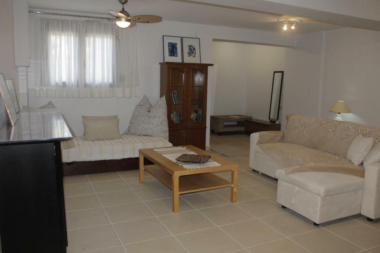Jolas Appartment กาลาเนรา ภายนอก รูปภาพ