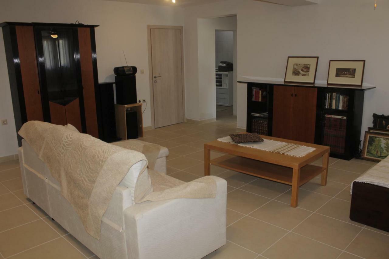 Jolas Appartment กาลาเนรา ภายนอก รูปภาพ